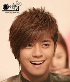 罗志祥没整容照片